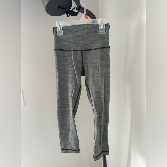 Lululemon Athletica Gray Leggings Modern Fit - Picture 1 of 9
